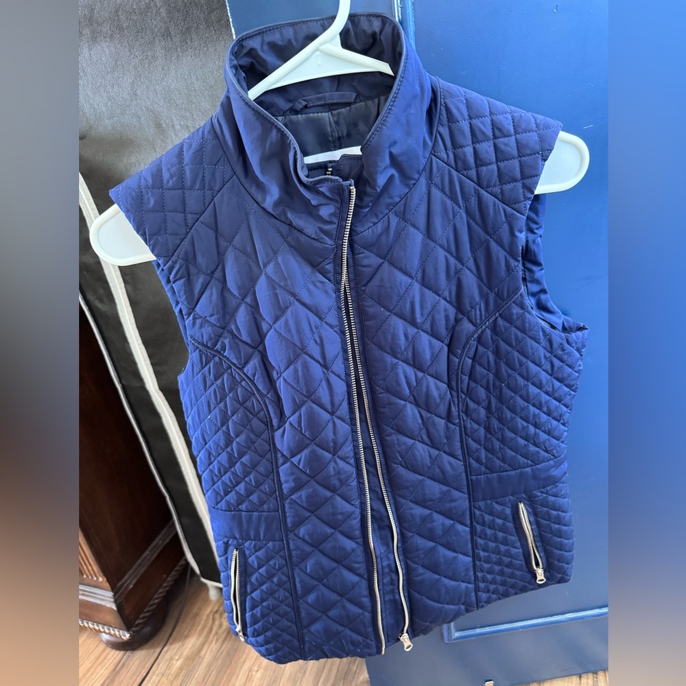 New York and company puffer vest.